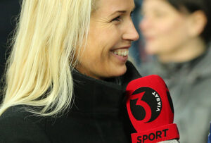 Cheftræner Ståle Solbakken (FC København) interviewes af TV3's Tina Müller inden kampen.