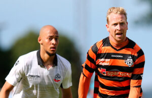 FODBOLD: Jonathan Nielsen of FC Helsingør and Alex Finney of Bolton Wanderers during the pre-season match between FC Helsingør and Bolton Wanderers at Helsingør Stadion on July 9, 2016 in Helsingør, Denmark. Photo by: Claus Birch / ClausBirch.dk